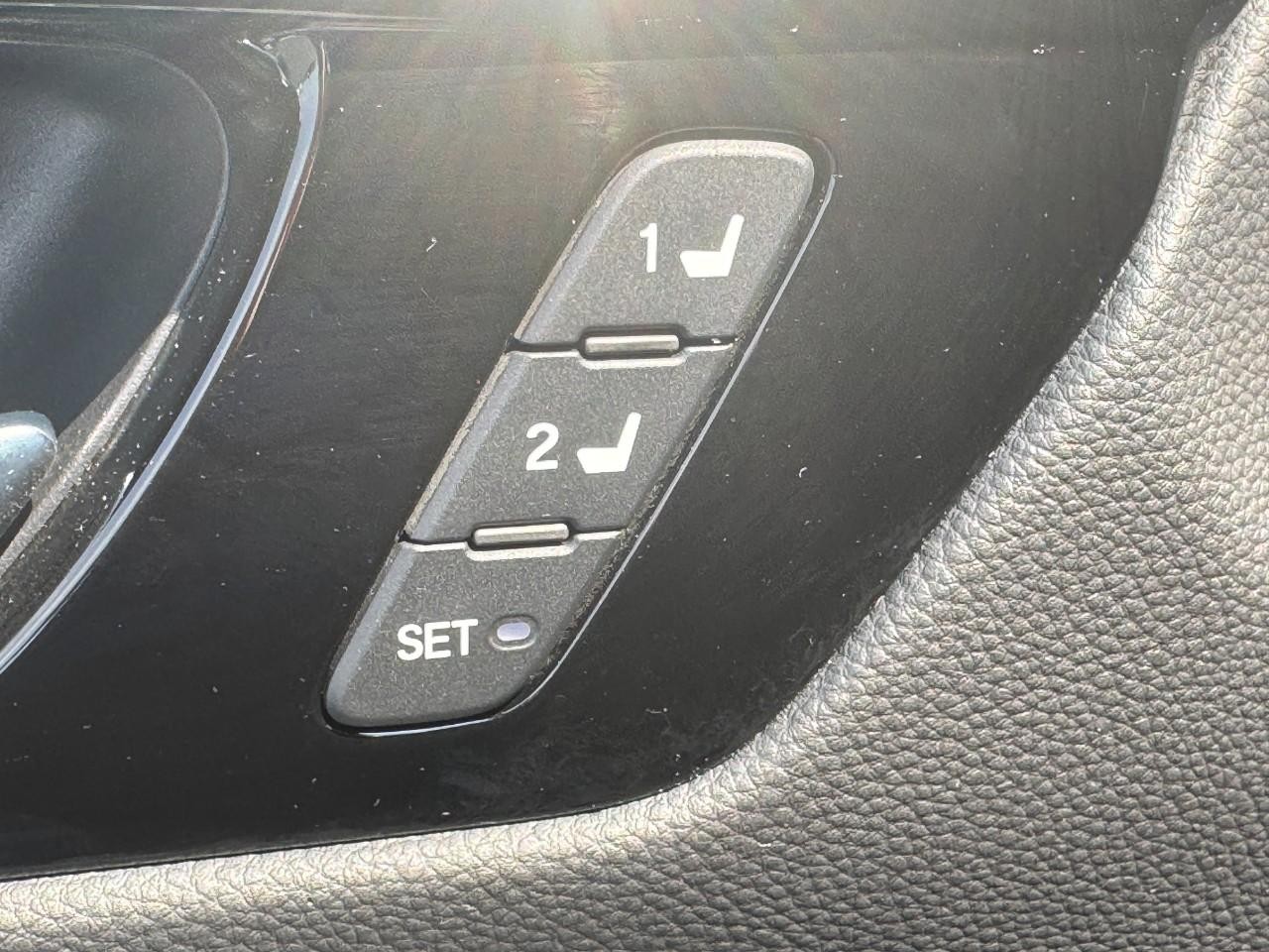 Honda CR-V Vehicle Full-screen Gallery Image 20