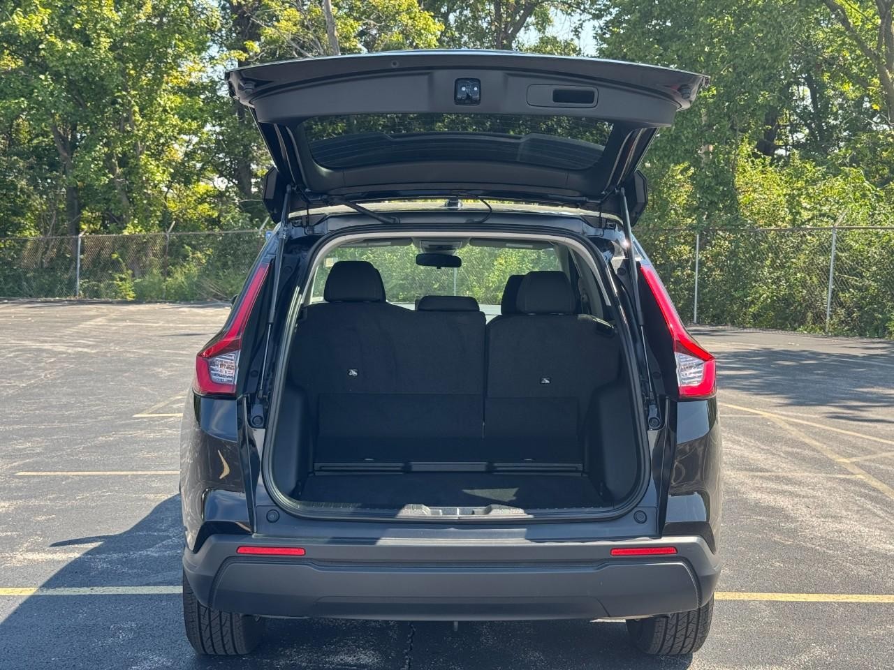 Honda CR-V Vehicle Full-screen Gallery Image 05