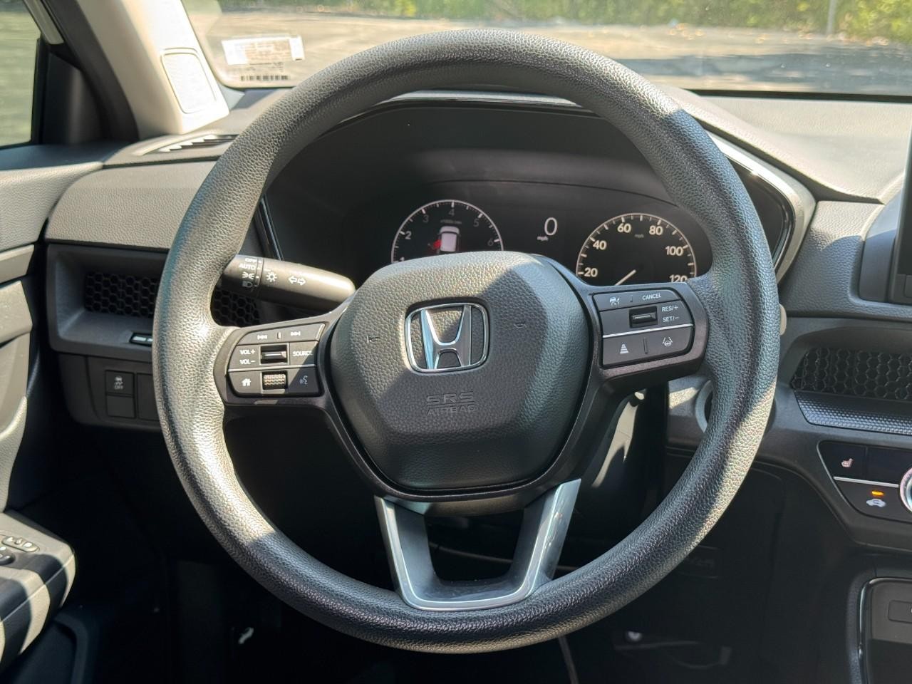 Honda CR-V Vehicle Full-screen Gallery Image 12