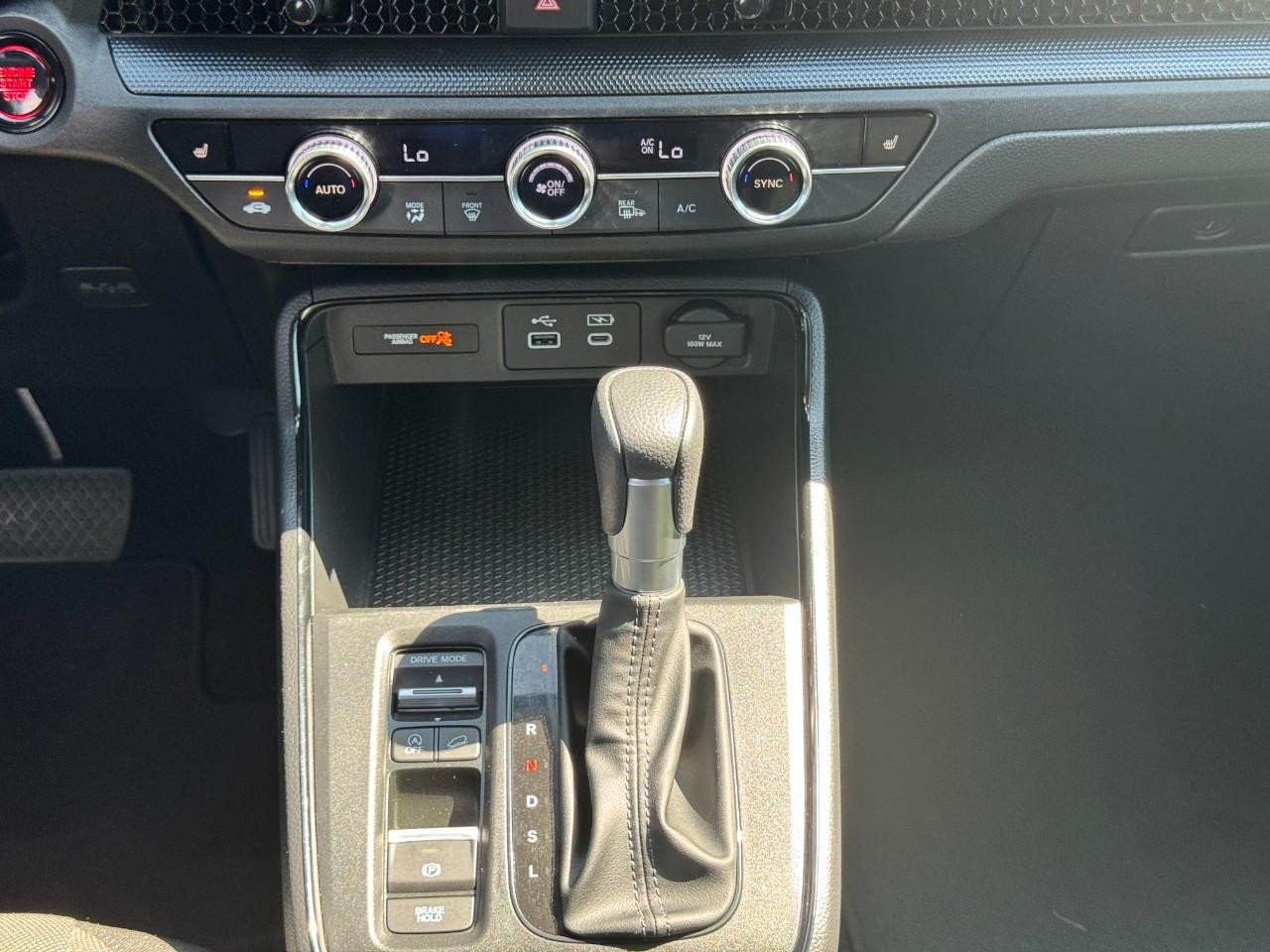 Honda CR-V Vehicle Full-screen Gallery Image 14