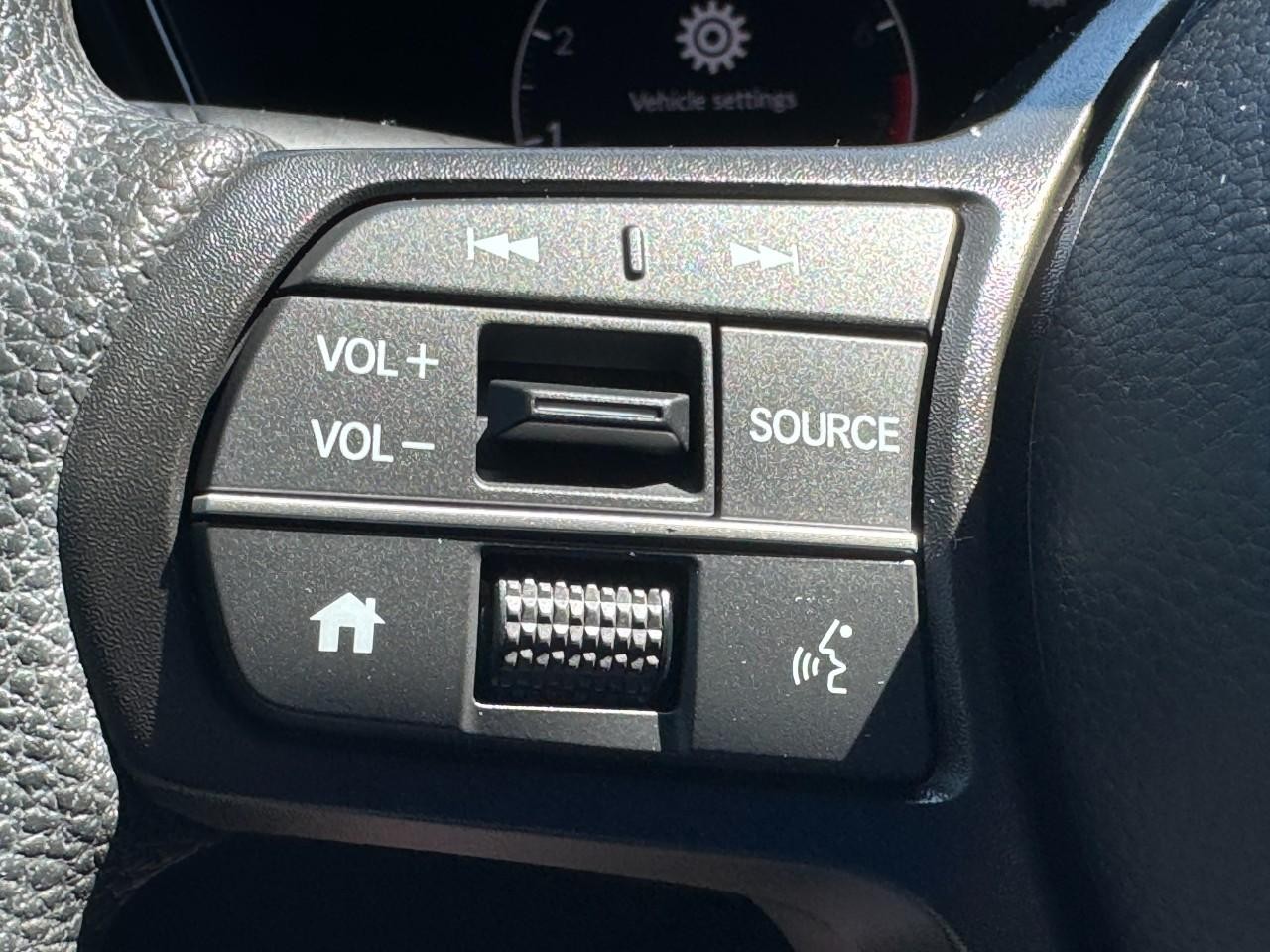 Honda CR-V Vehicle Full-screen Gallery Image 18