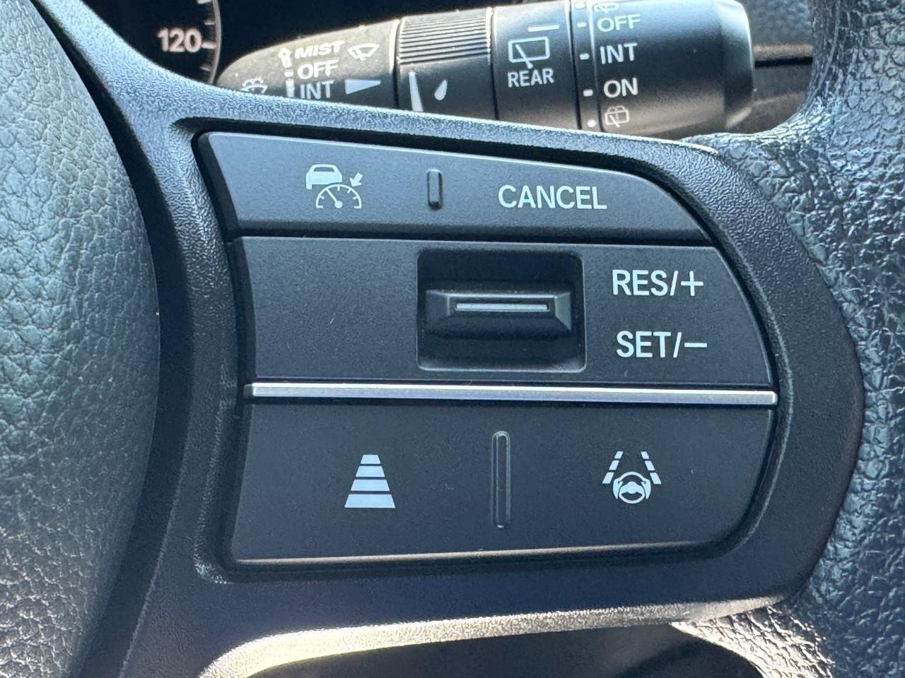 Honda CR-V Vehicle Full-screen Gallery Image 19