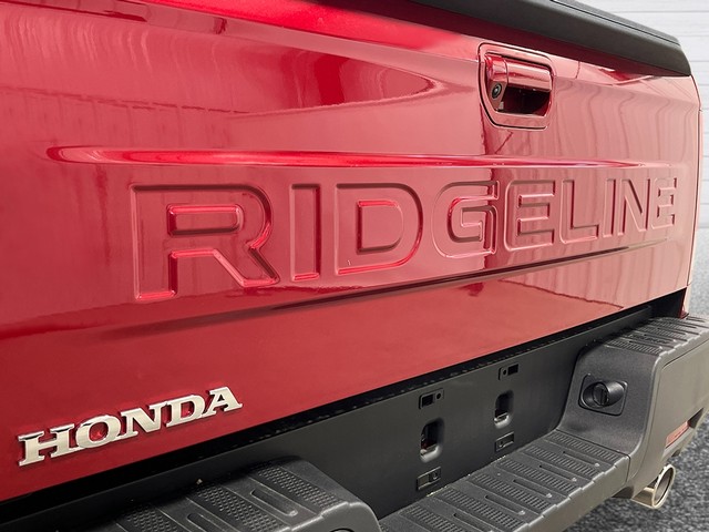 Honda Ridgeline Vehicle Full-screen Gallery Image 08
