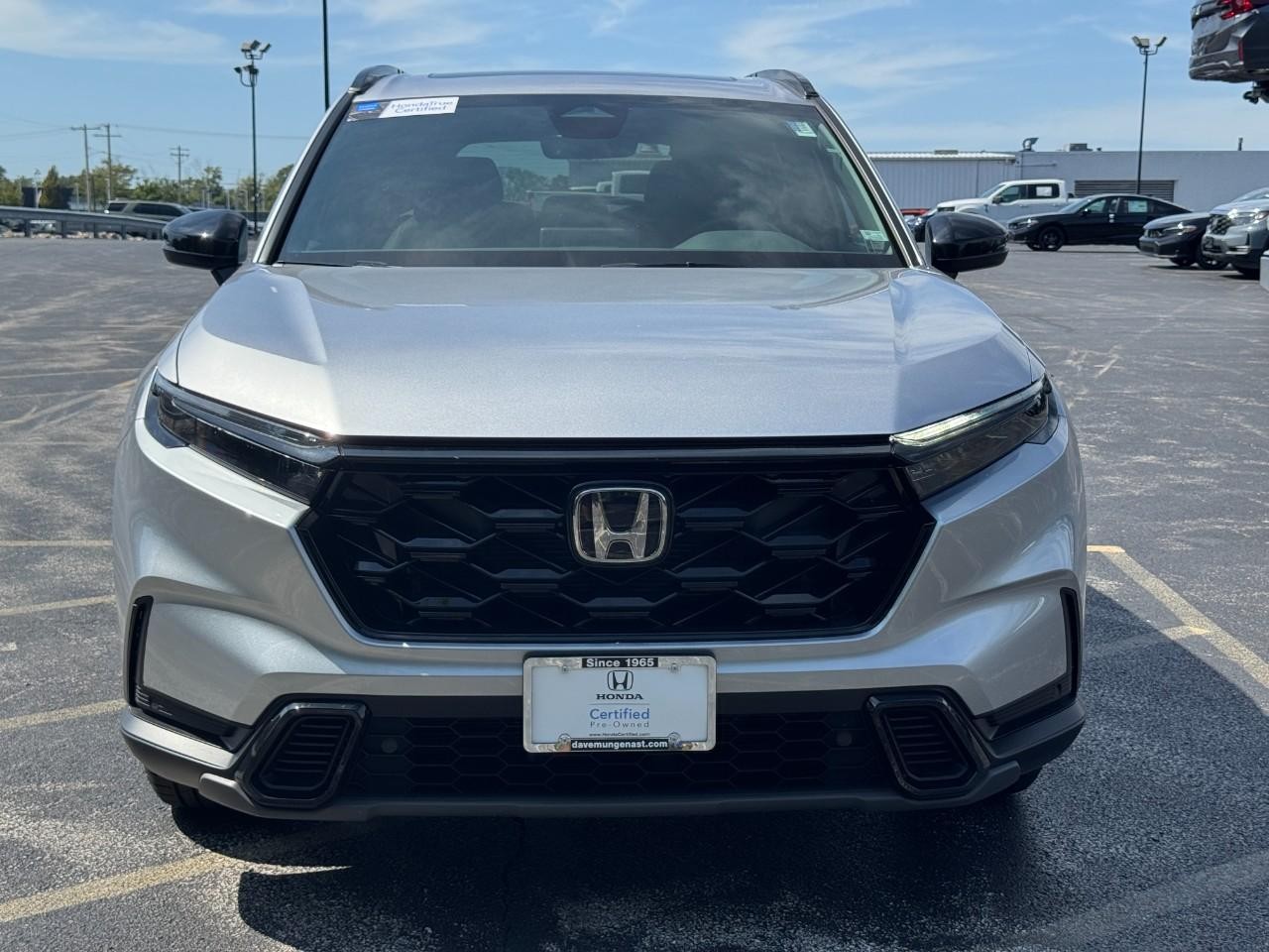 Honda CR-V Hybrid Vehicle Full-screen Gallery Image 14