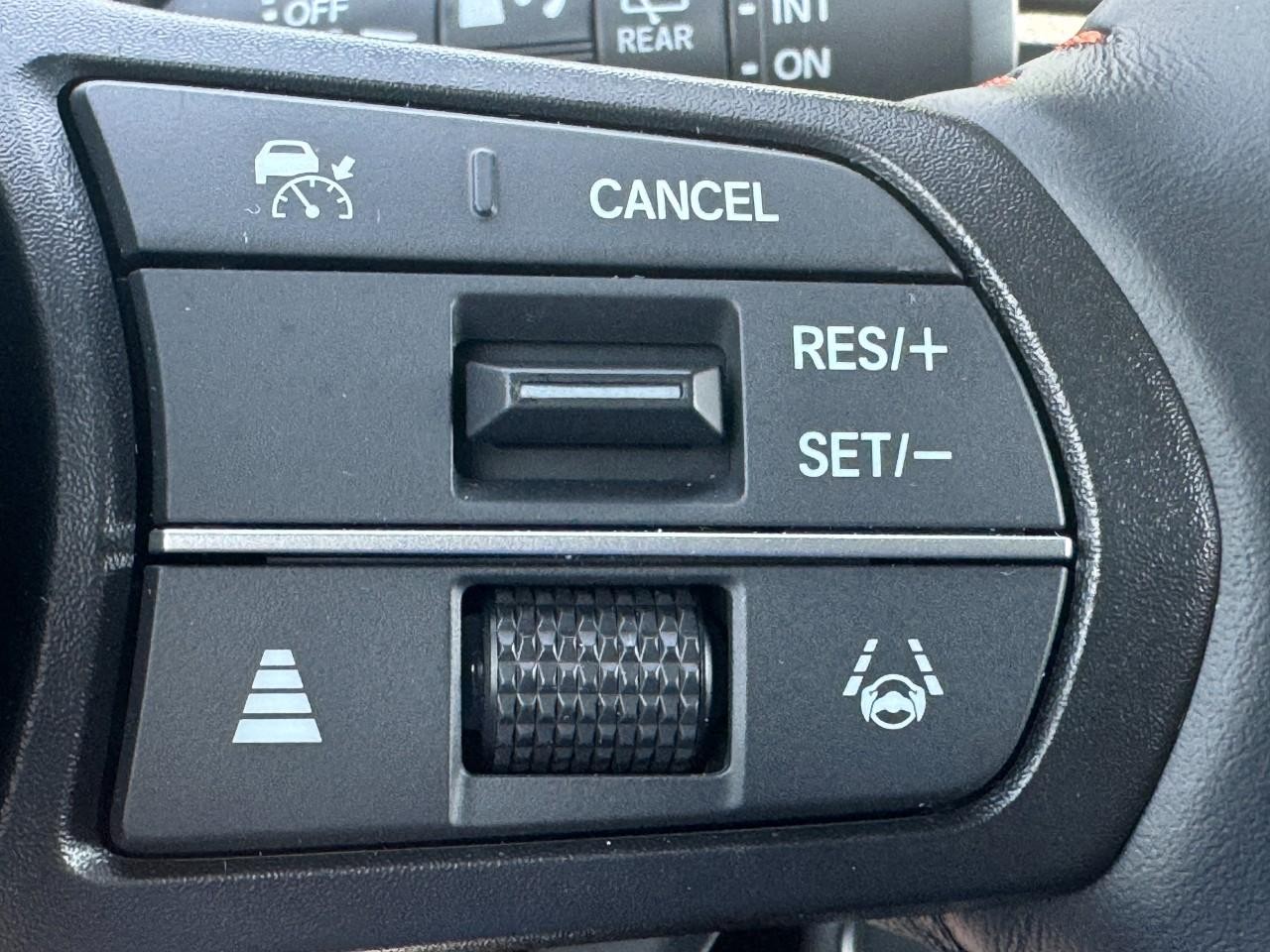 Honda CR-V Hybrid Vehicle Full-screen Gallery Image 29