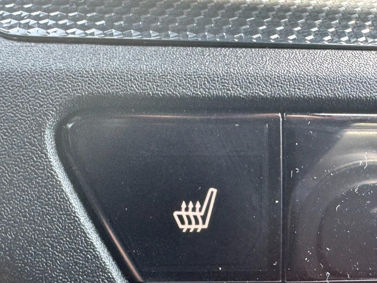 Honda CR-V Hybrid Vehicle Full-screen Gallery Image 31
