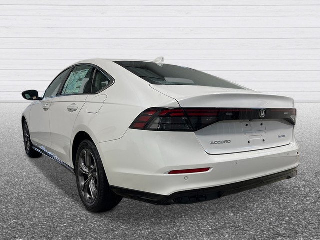 Honda Accord Hybrid Vehicle Full-screen Gallery Image 04