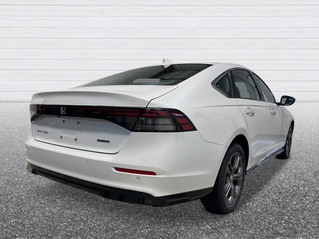 Honda Accord Hybrid Vehicle Full-screen Gallery Image 08