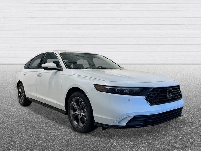 Honda Accord Hybrid Vehicle Full-screen Gallery Image 10