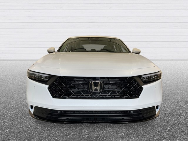 Honda Accord Hybrid Vehicle Full-screen Gallery Image 11