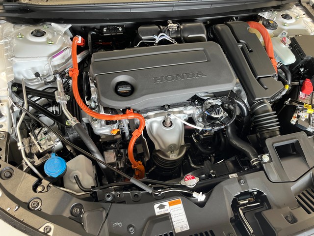 Honda Accord Hybrid Vehicle Full-screen Gallery Image 13