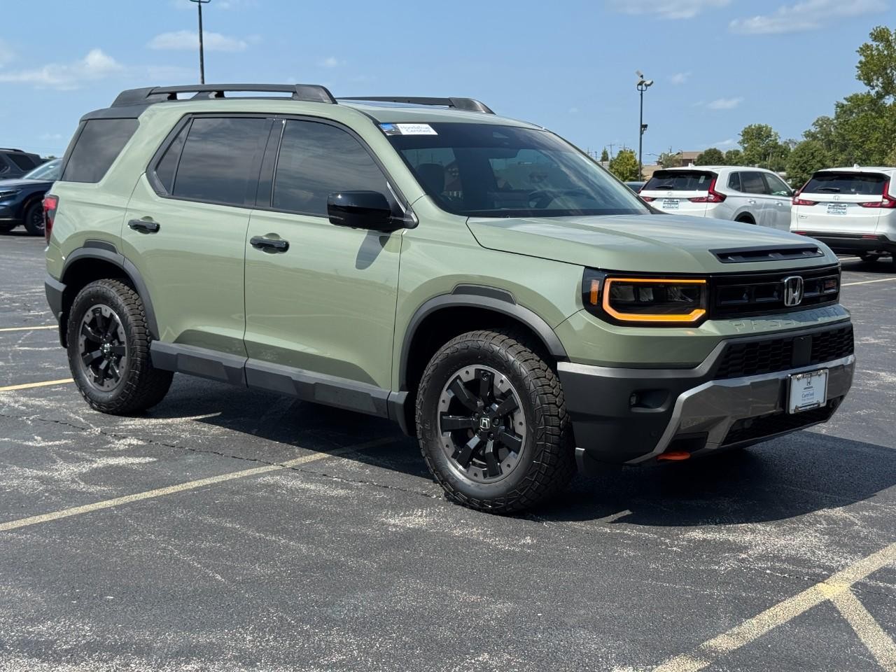Honda Passport Vehicle Full-screen Gallery Image 02