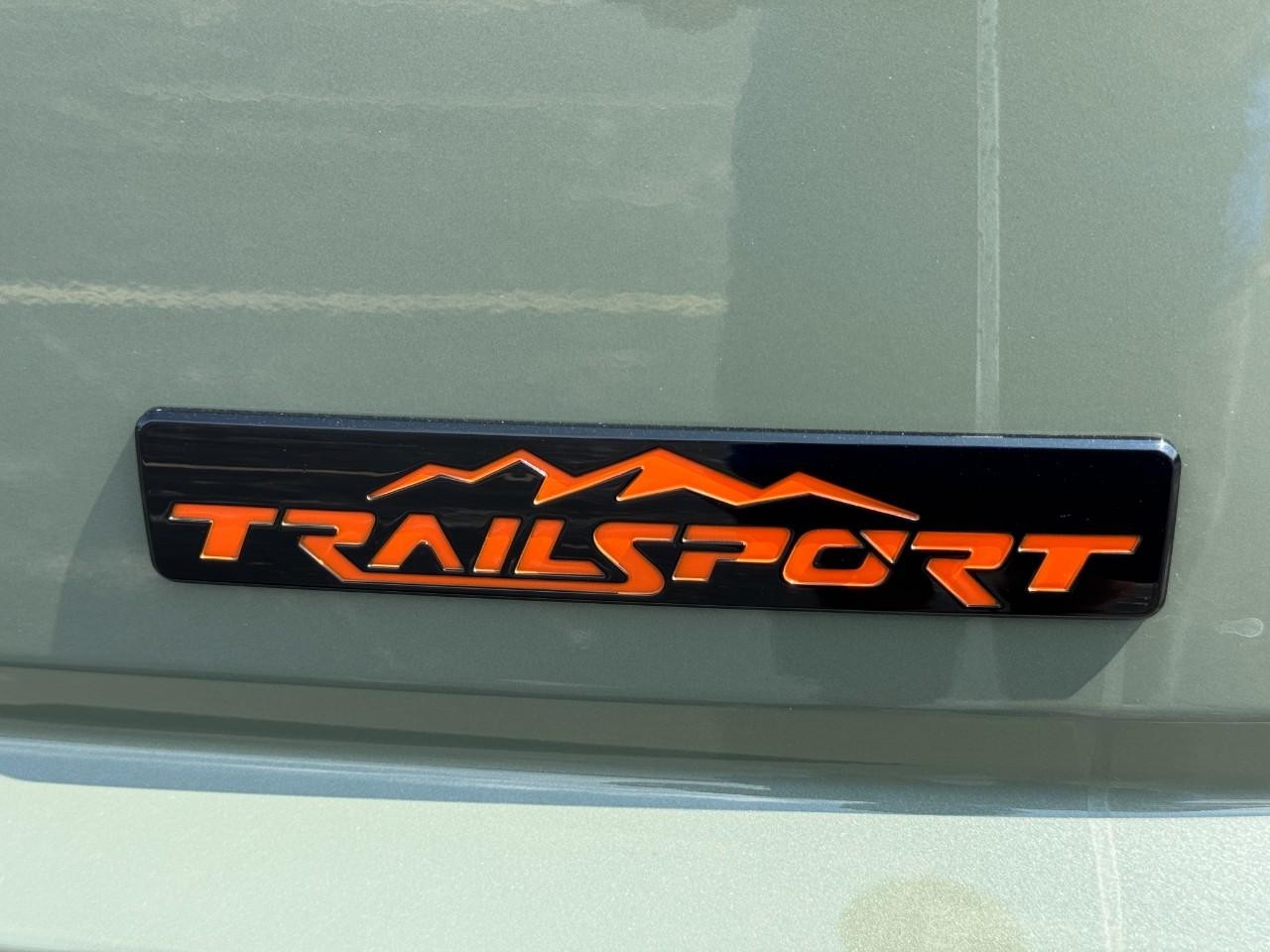 Honda Passport Vehicle Full-screen Gallery Image 05