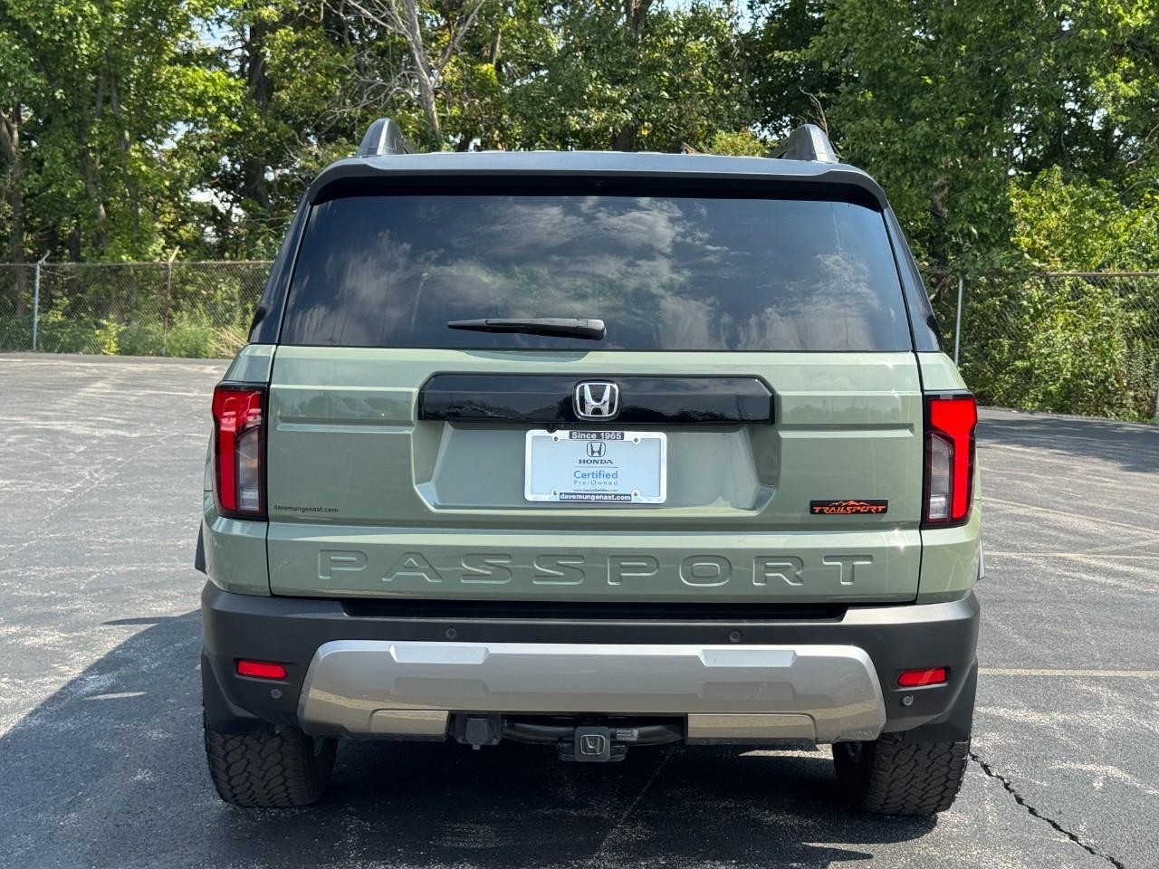 Honda Passport Vehicle Full-screen Gallery Image 07