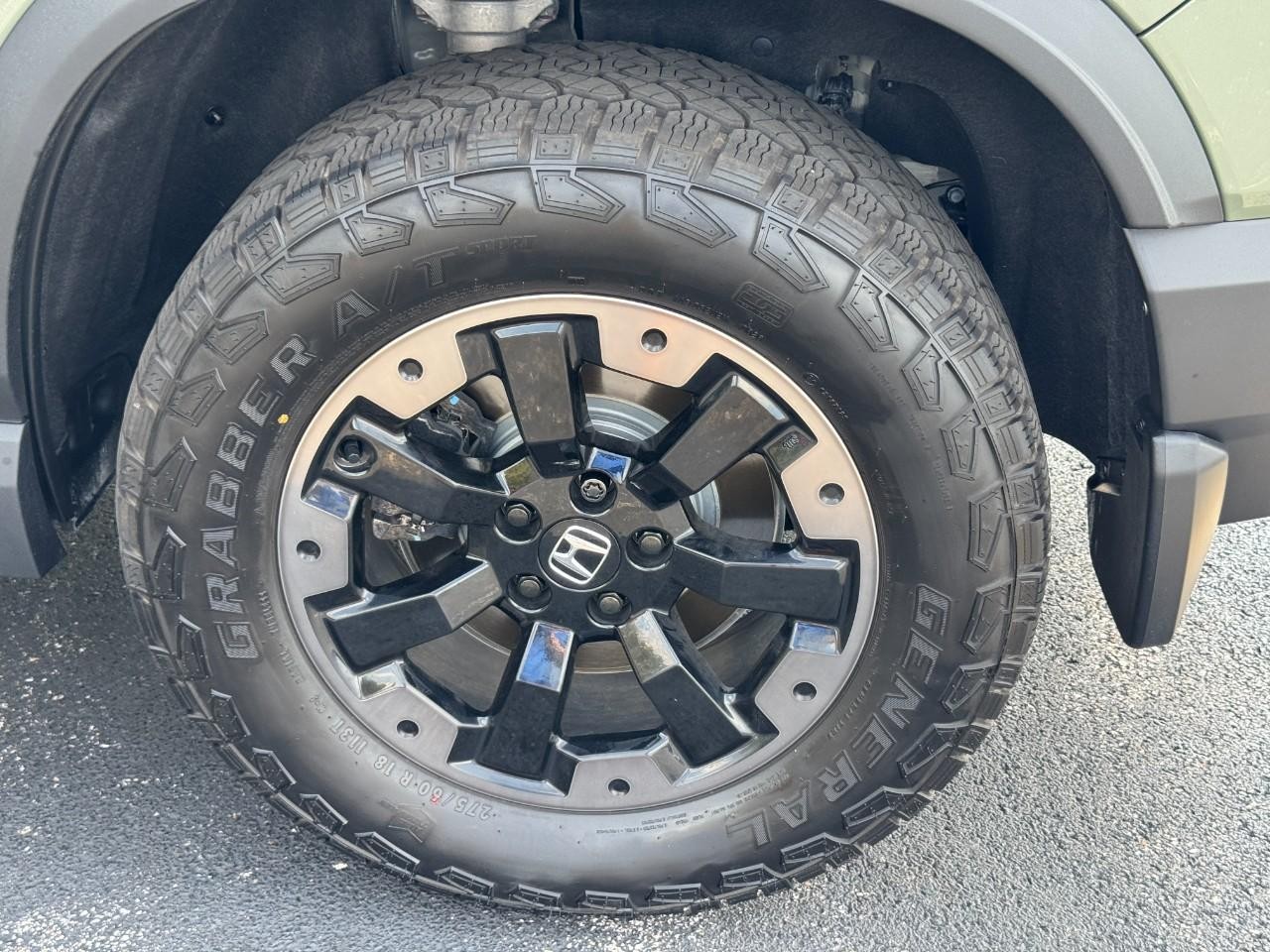 Honda Passport Vehicle Full-screen Gallery Image 09