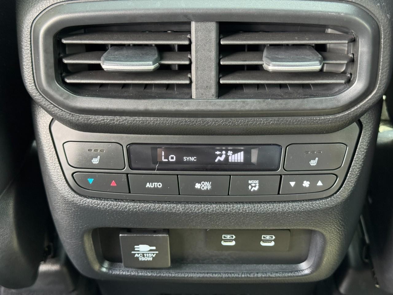 Honda Passport Vehicle Full-screen Gallery Image 13