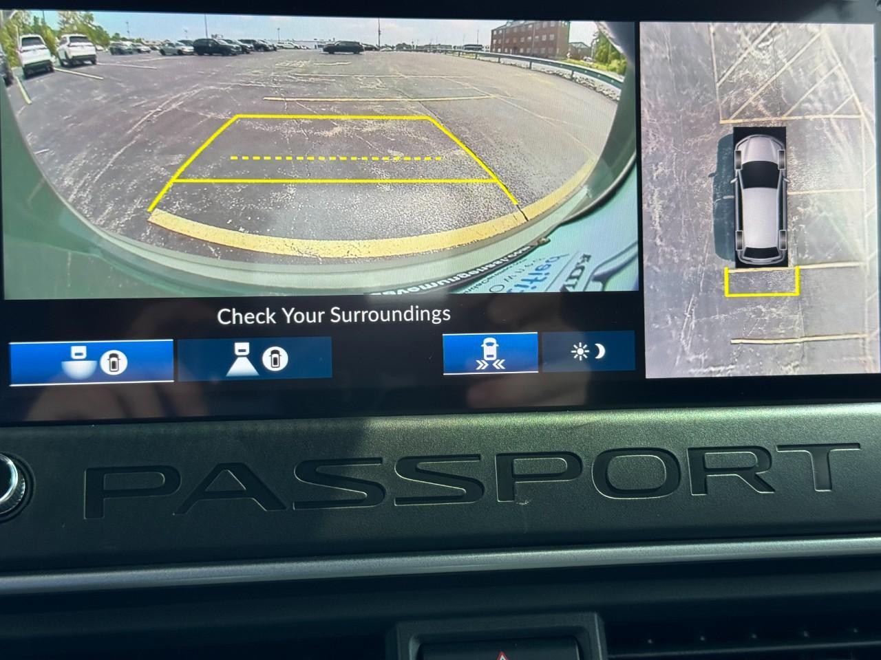 Honda Passport Vehicle Full-screen Gallery Image 27