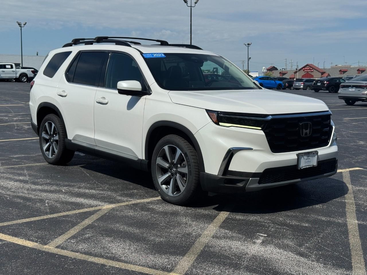 Honda Pilot Vehicle Full-screen Gallery Image 02