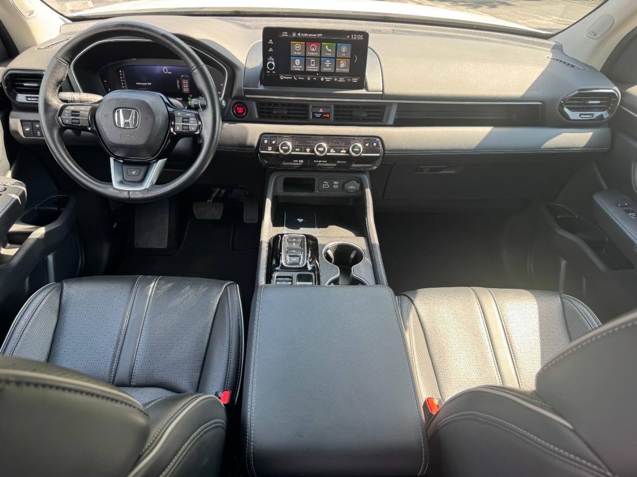 Honda Pilot Vehicle Full-screen Gallery Image 15