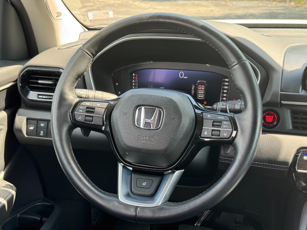 Honda Pilot Vehicle Full-screen Gallery Image 16