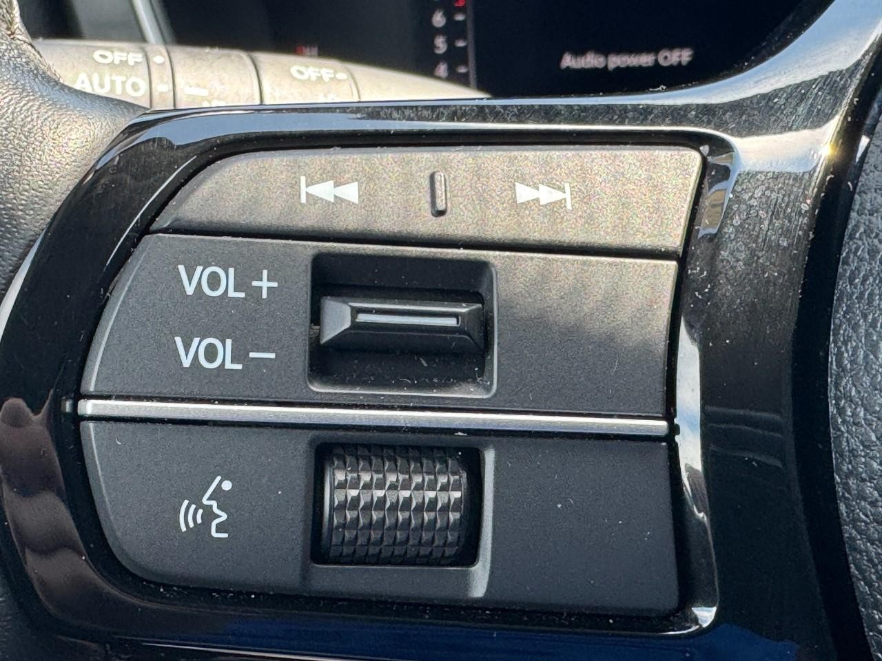 Honda Pilot Vehicle Full-screen Gallery Image 23