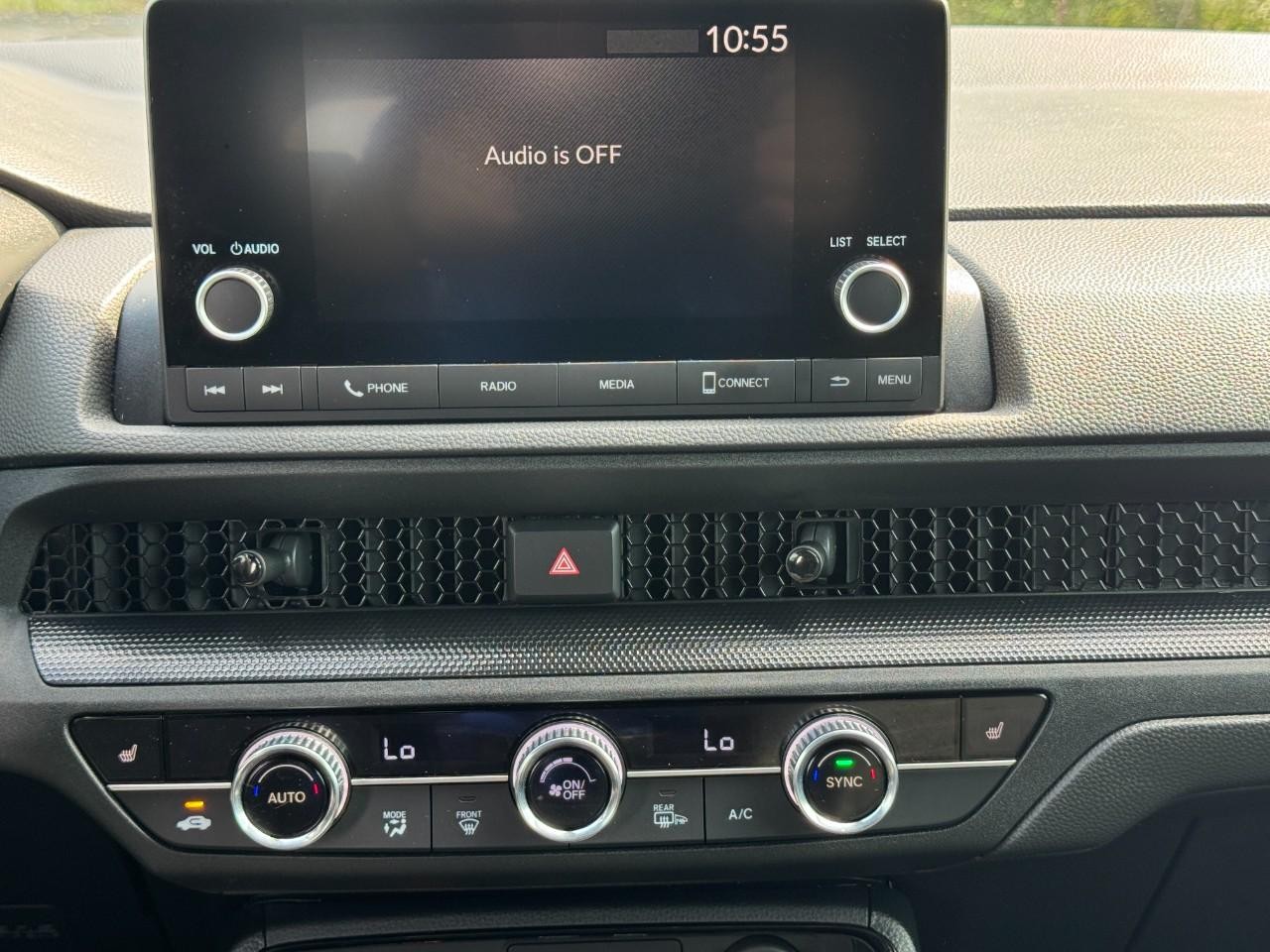 Honda CR-V Hybrid Vehicle Full-screen Gallery Image 15