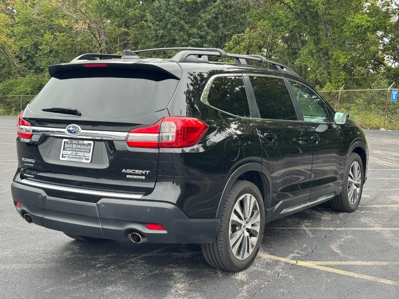 Subaru Ascent Vehicle Full-screen Gallery Image 04