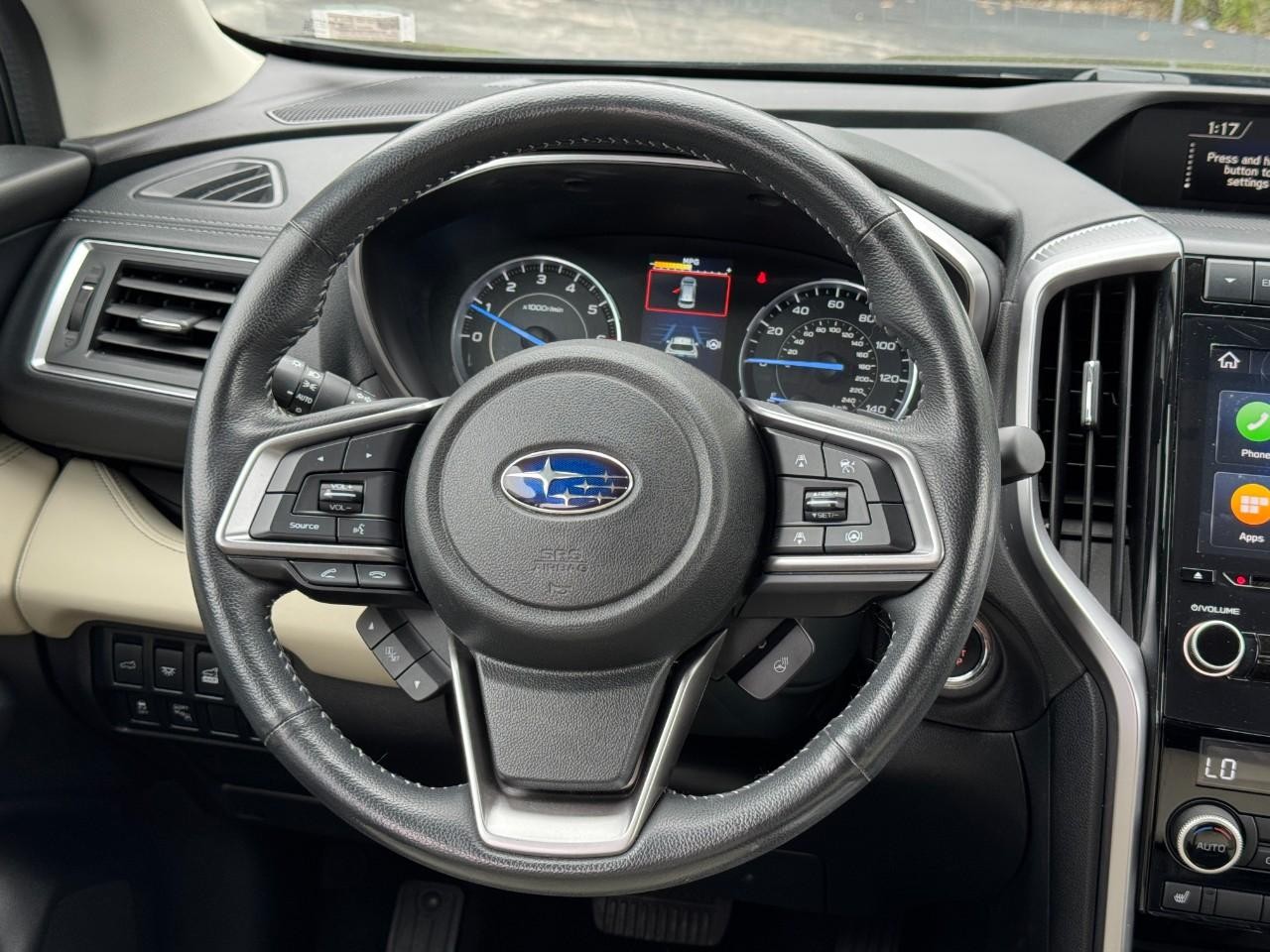 Subaru Ascent Vehicle Full-screen Gallery Image 15