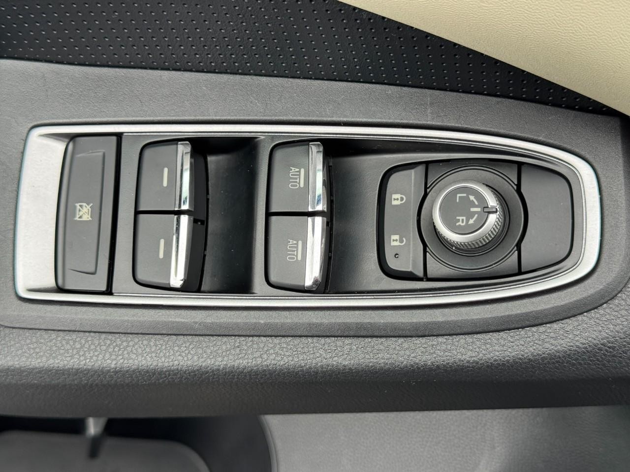 Subaru Ascent Vehicle Full-screen Gallery Image 20