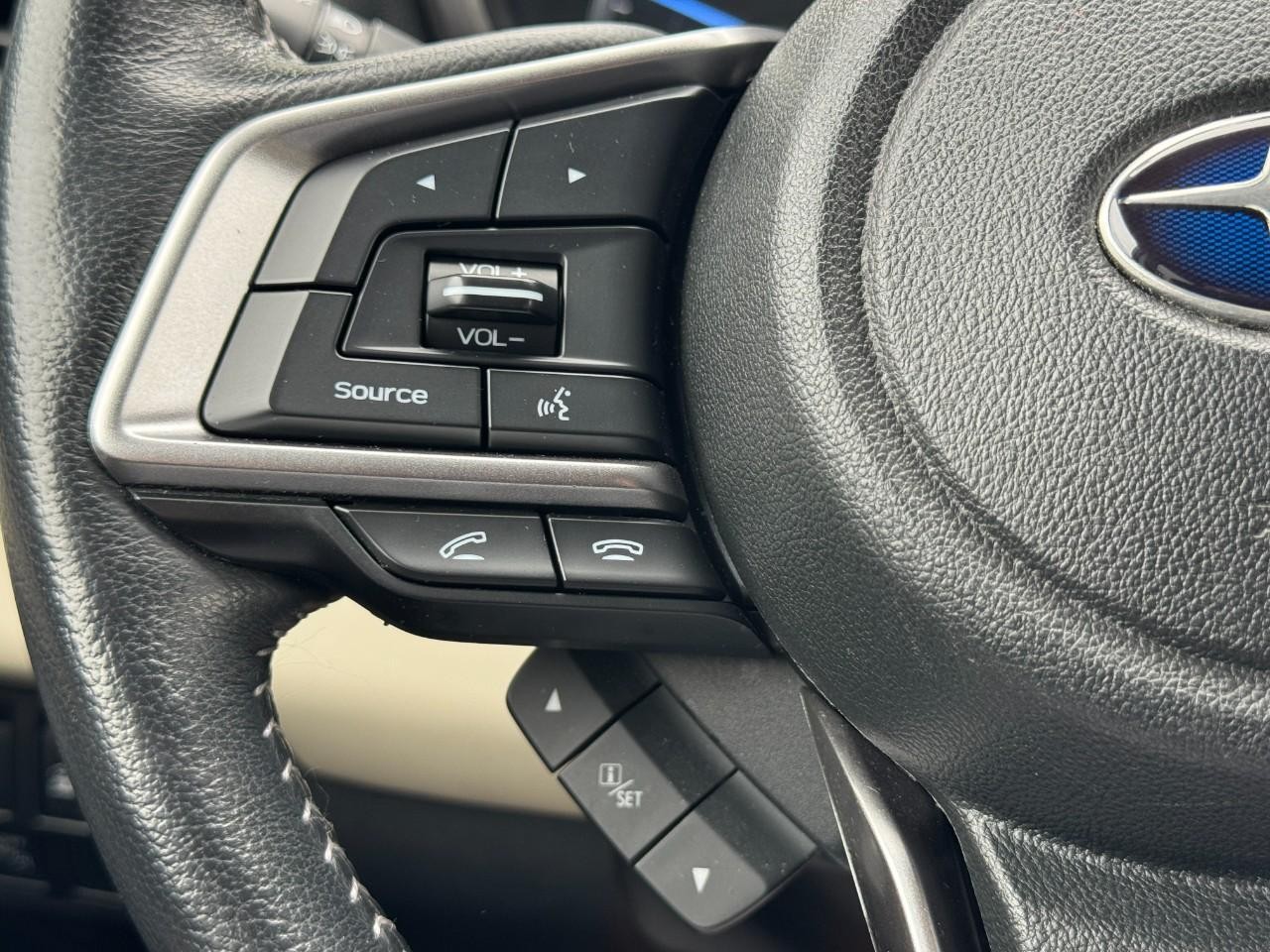Subaru Ascent Vehicle Full-screen Gallery Image 21
