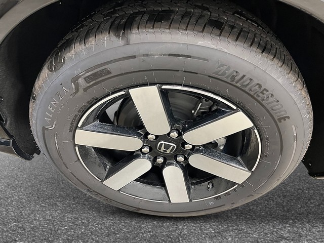 Honda Prologue Vehicle Full-screen Gallery Image 12