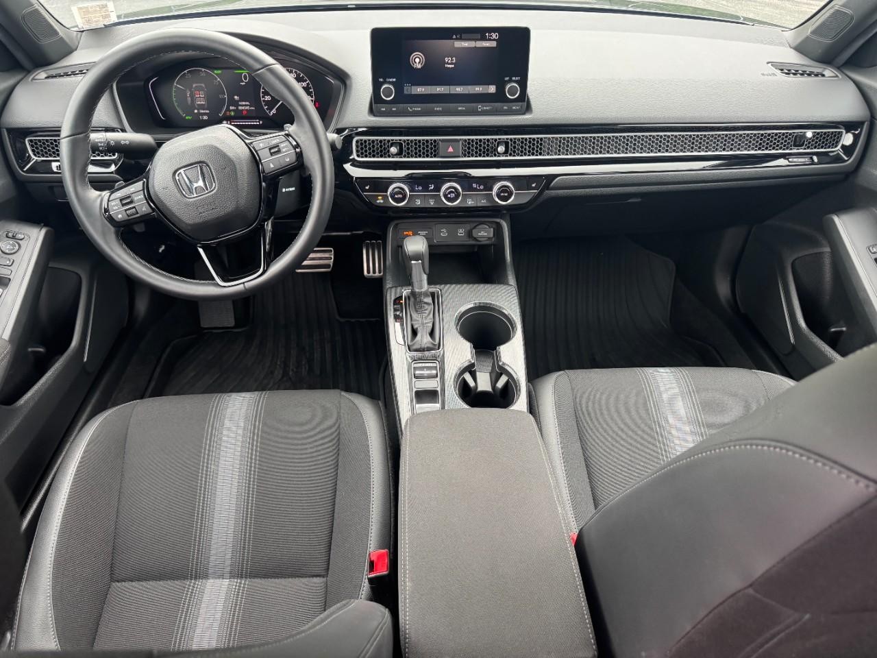 Honda Civic Sedan Hybrid Vehicle Full-screen Gallery Image 13