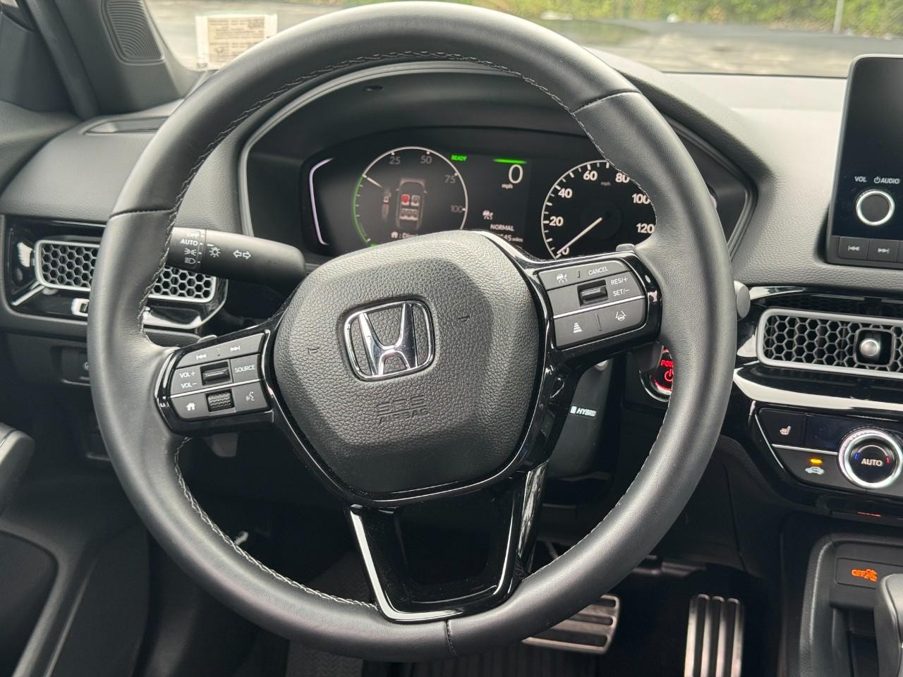 Honda Civic Sedan Hybrid Vehicle Full-screen Gallery Image 14