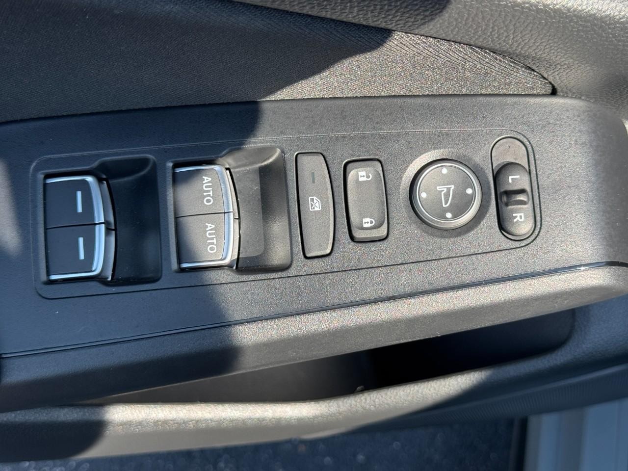 Honda Civic Hatchback Vehicle Full-screen Gallery Image 19