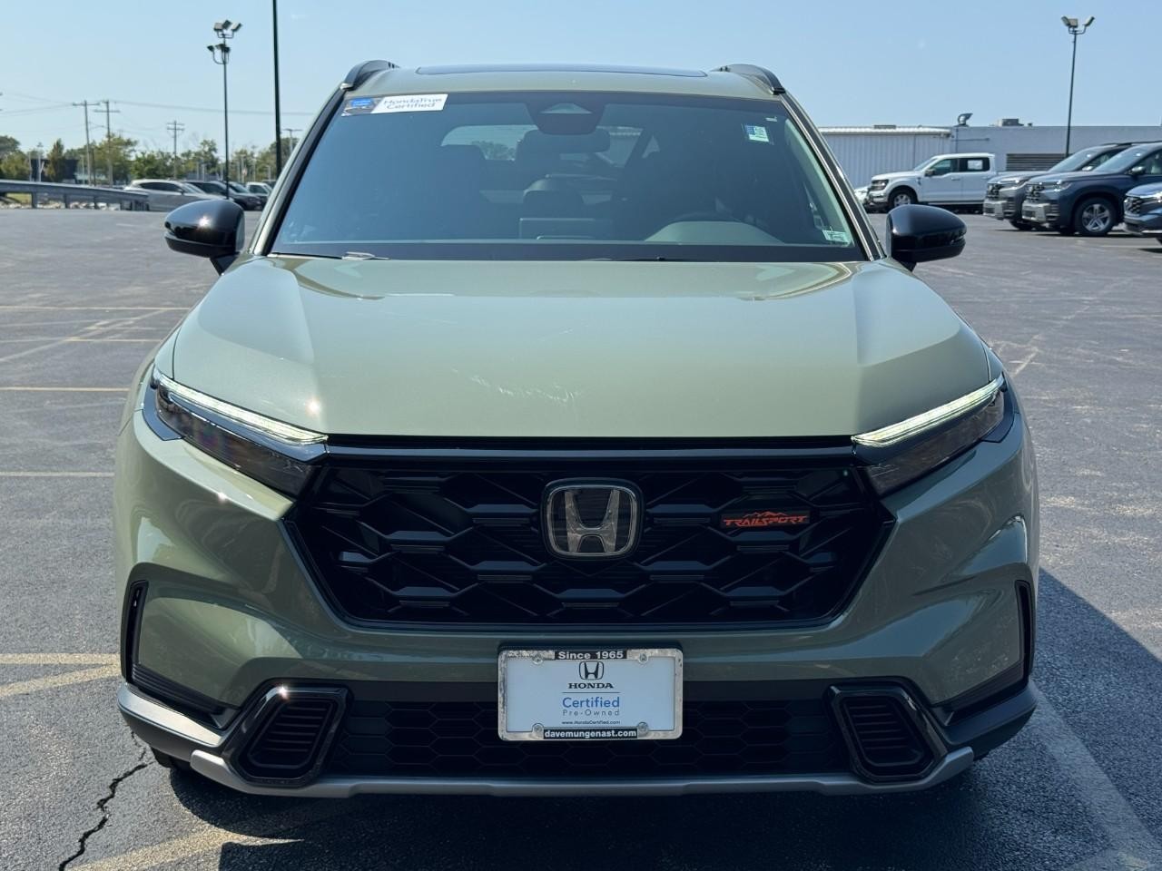 Honda CR-V Hybrid Vehicle Full-screen Gallery Image 11