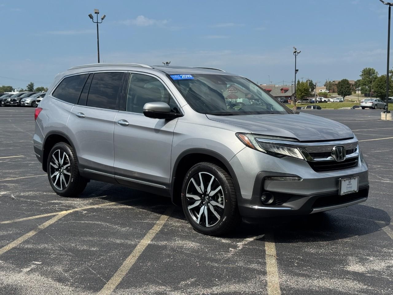Honda Pilot Vehicle Full-screen Gallery Image 02