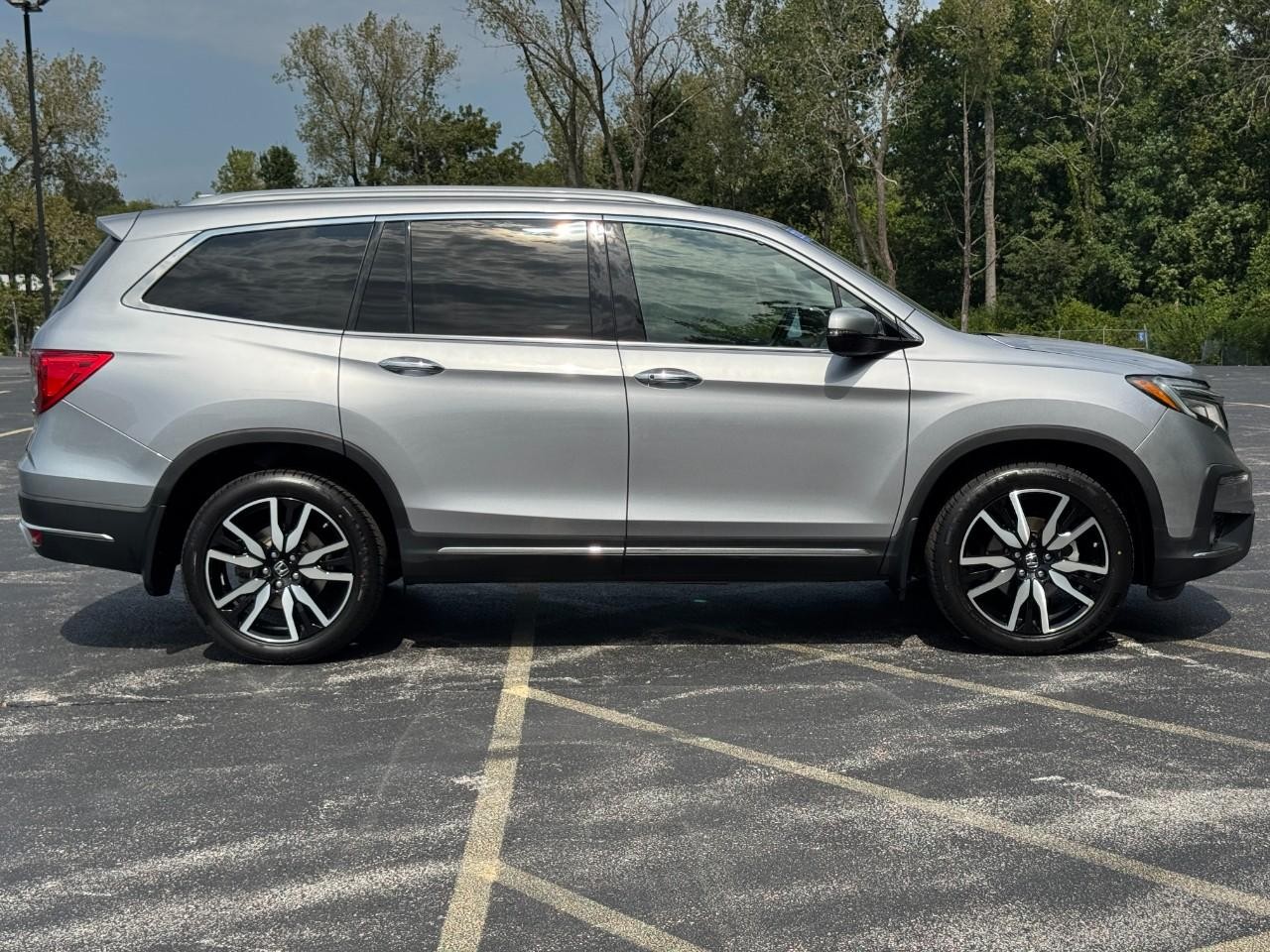 Honda Pilot Vehicle Full-screen Gallery Image 03