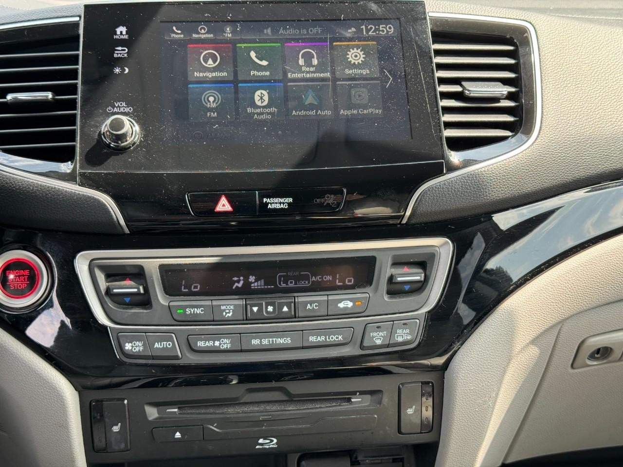 Honda Pilot Vehicle Full-screen Gallery Image 17