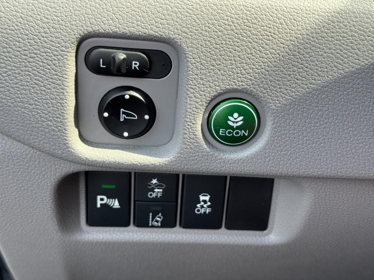 Honda Pilot Vehicle Full-screen Gallery Image 23