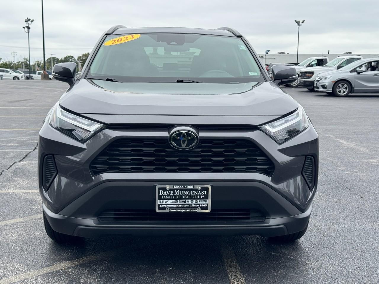 Toyota RAV4 Vehicle Full-screen Gallery Image 10