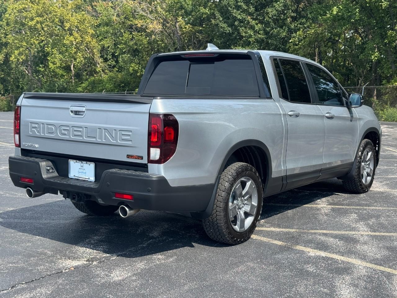 Honda Ridgeline Vehicle Full-screen Gallery Image 04