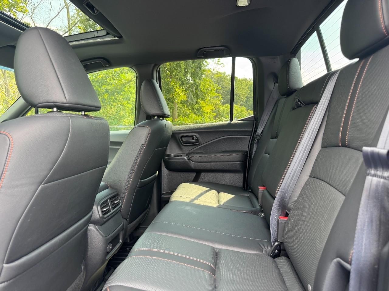 Honda Ridgeline Vehicle Full-screen Gallery Image 12