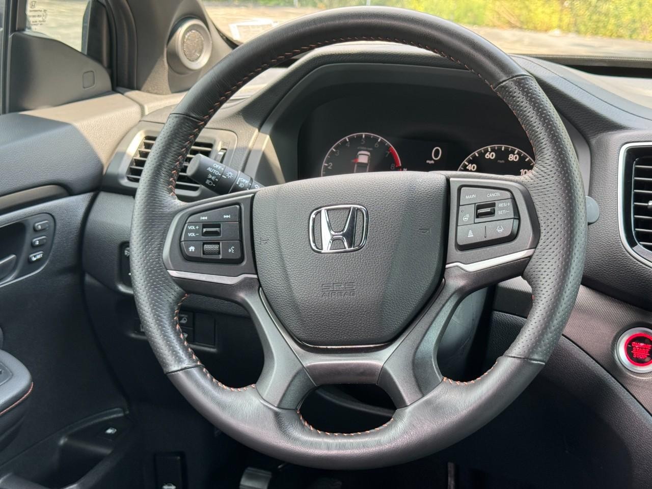 Honda Ridgeline Vehicle Full-screen Gallery Image 14