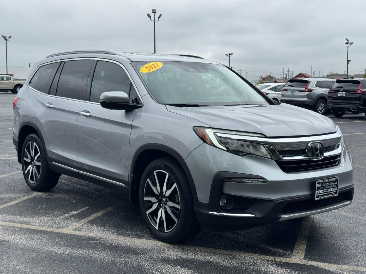 Honda Pilot Vehicle Full-screen Gallery Image 02
