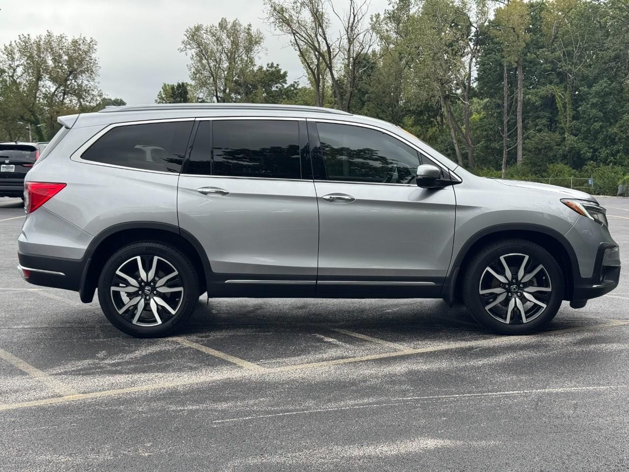 Honda Pilot Vehicle Full-screen Gallery Image 03