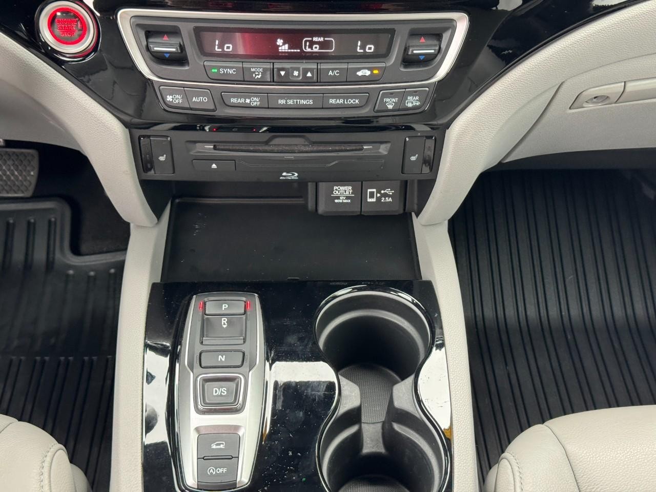 Honda Pilot Vehicle Full-screen Gallery Image 18