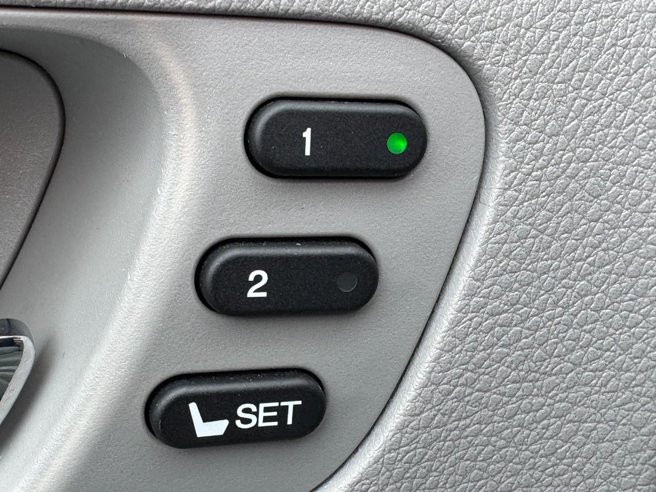 Honda Pilot Vehicle Full-screen Gallery Image 22