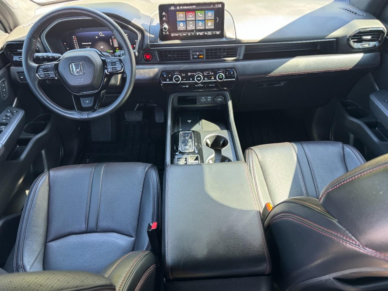 Honda Pilot Vehicle Full-screen Gallery Image 15