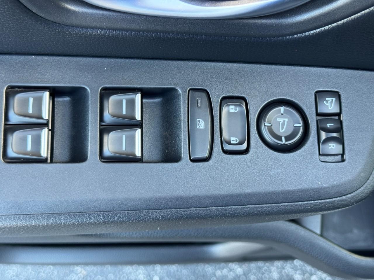 Honda Pilot Vehicle Full-screen Gallery Image 21