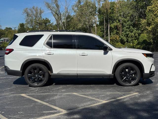 Honda Pilot Vehicle Full-screen Gallery Image 03
